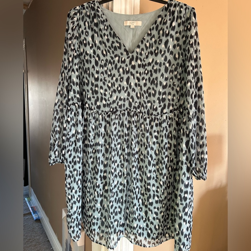 LOFT Plus Animal Print V-Neck Dress Sz 18